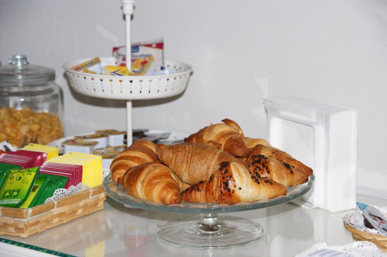 La Dama Room&Breakfast Russi Eksteriør bilde