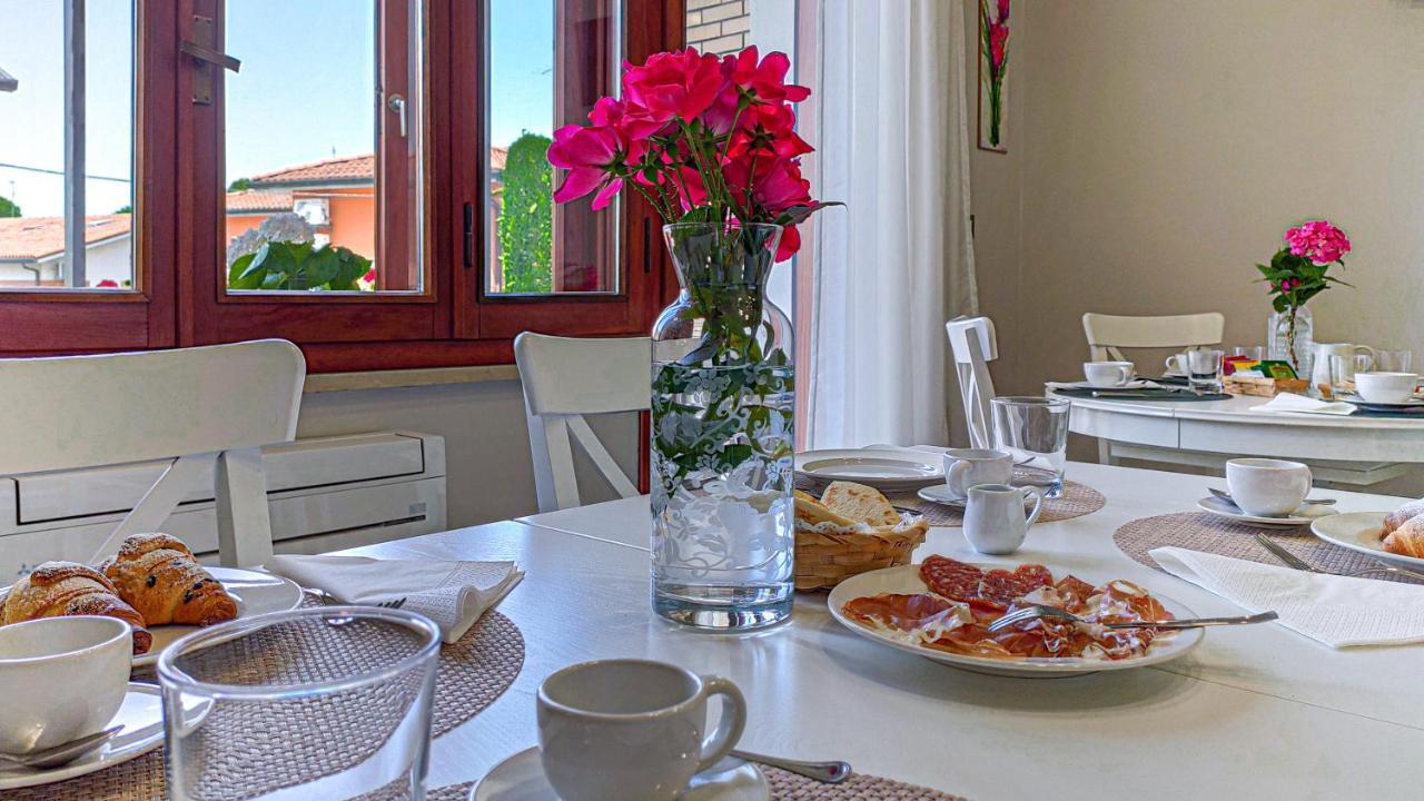 La Dama Room&Breakfast Russi Eksteriør bilde